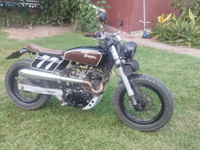 Moto café racer  sundow200
