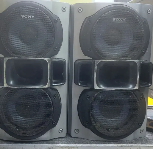 Par de caixas de som.Sony