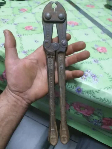 Antiga ferramenta da marca Grosse