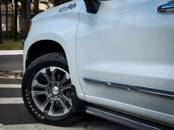 Chevrolet Silverado High Country 5.3 V8 AWD Aut. 2024