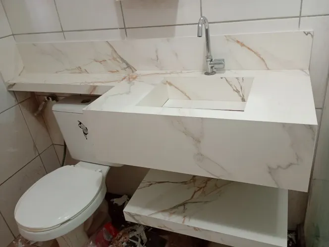 Piá em porcelanato pra banheiro,já com instalação incluso