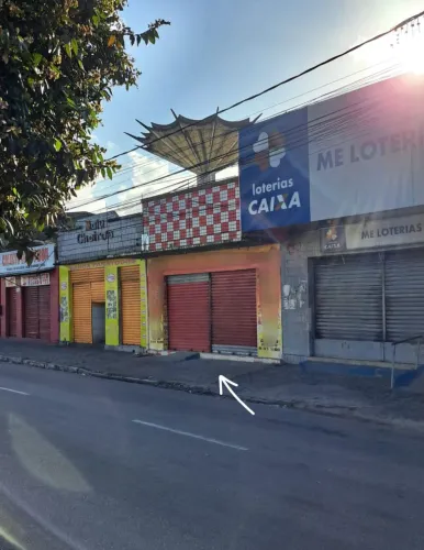 Vendo Prédio Comercial em Frente ao Mercado de Cruz das Armas Localização Extra