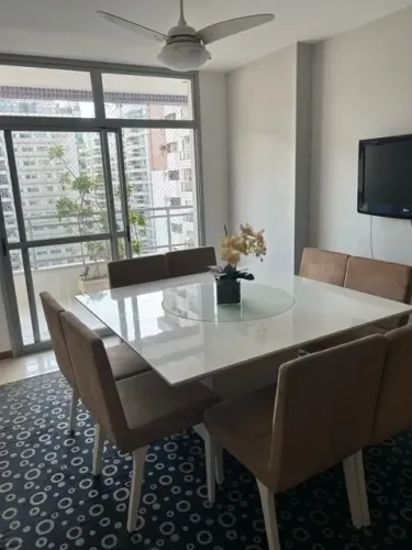 Conjunto de mesa e cadeiras_ Casa Shopping