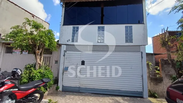 Casa multifamiliar ou para renda proximo a Estação Varginha da CPTM