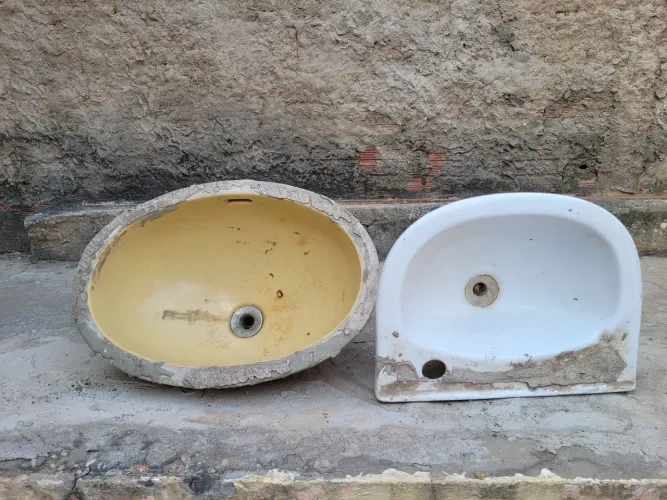 Vendo pias pra banheiro