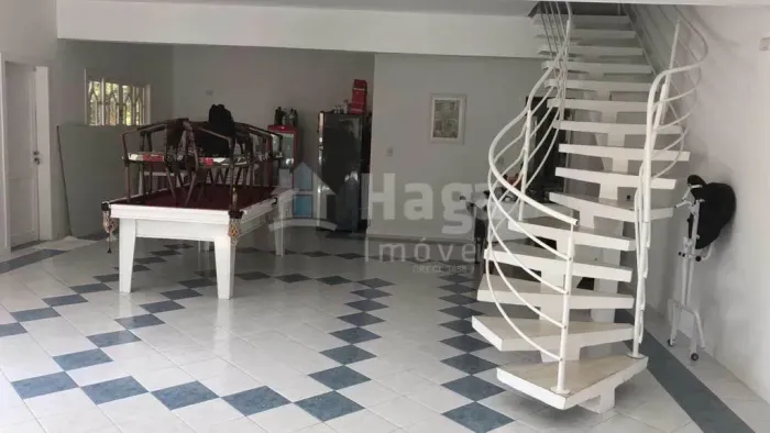 Imóvel para venda possui 400 metros quadrados com 4 quartos em Zona Rural - Agudos do Sul