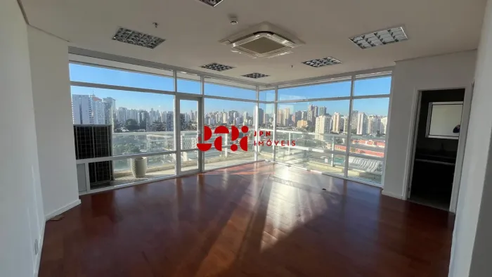 Sala comercial na Berrini - 54m², 02 vagas, vista panorâmica.