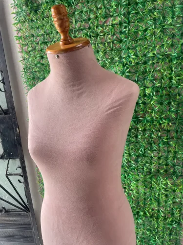 Vendo manequim de pedestal
