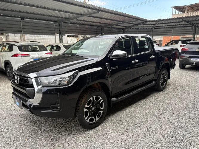Toyota Hilux CD SRV 4X4 2.8 TDI Diesel Aut. 2021