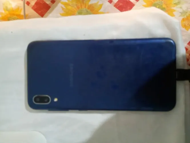 Vendo um celular da Samsung modelo m10 