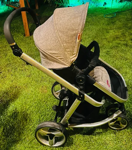 Carrinho de bebê Dardara giro 360