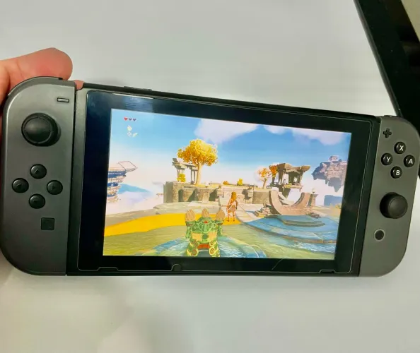 Nintendo Switch V1 Desbloqueado + MicroSD de 128GB + Todos os Acessórios!