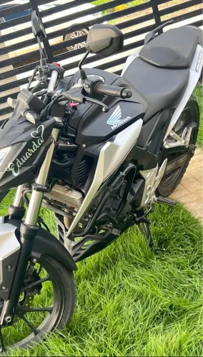 Honda CB 2023