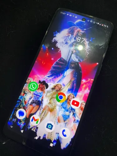 Moto E32 com detalhe