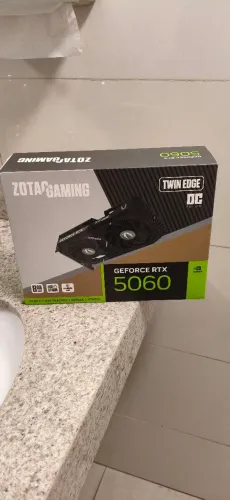 RTX 5060 Lacrada - Troco por Iphone