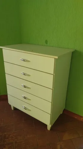 Cômoda 5 gavetas