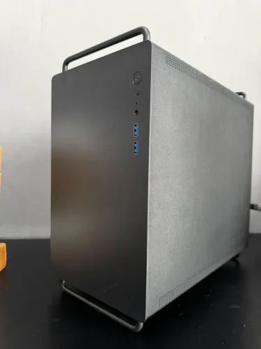 Gabinete Gamer TINY PRO