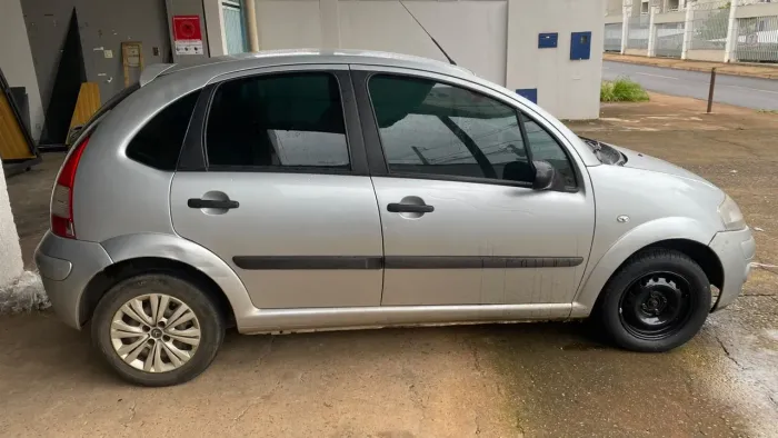 Citroen C3 GLX 1.4/ GLX Sonora 1.4 Flex 8V 5P 2010