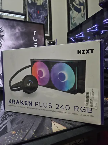 Water Cooler com Tela NZXT KRAKEN Plus 240mm (Modelo mais novo) Lacrado