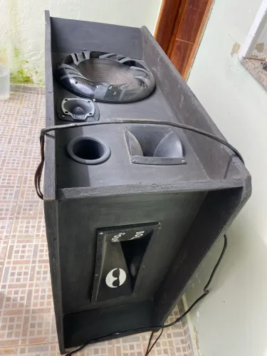 Caixa de som para anúncio
