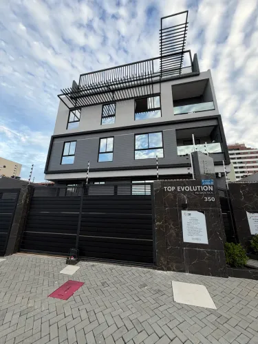 Apartamento nos Bancários / com elevador e área de lazer na cobertura , localização top