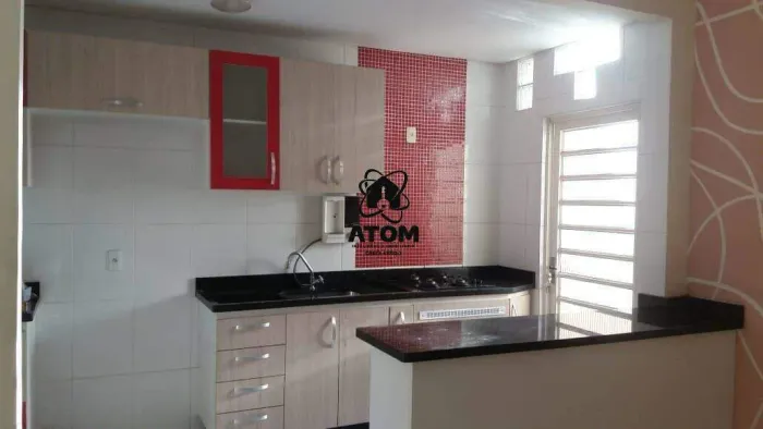 Casa à Venda em Parque Arco Íris, Taubaté - SP