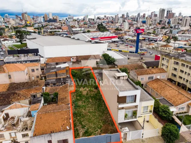 Terreno comercial à venda.