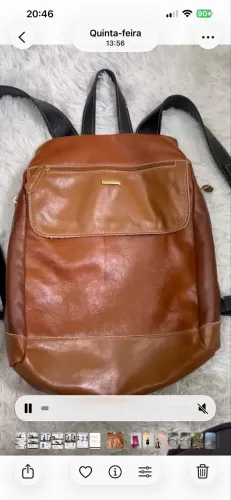 Mochila em couro legítimo seminova