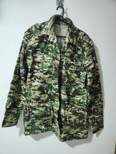 Jaqueta camuflada tamanho 48 (nova)
