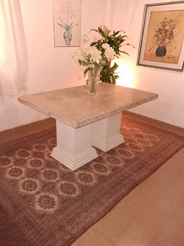 MESA DE JANTAR TAMPO EM MARMORE
