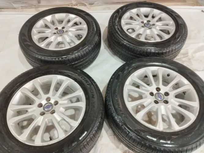 Vendo rodas usadas montadas com pneus novos