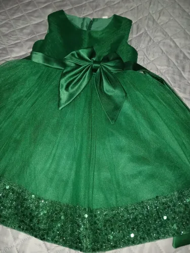 Roupas infantil menina 100 reais cada um vestido só no aniversário super conservado e l
