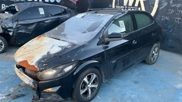 Sucata Chevrolet Ônix LT Hatch 1.0 2017 A 2019