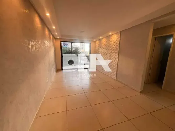 Apartamento 2 quartos e 1 vaga próximo ao Liv Mall