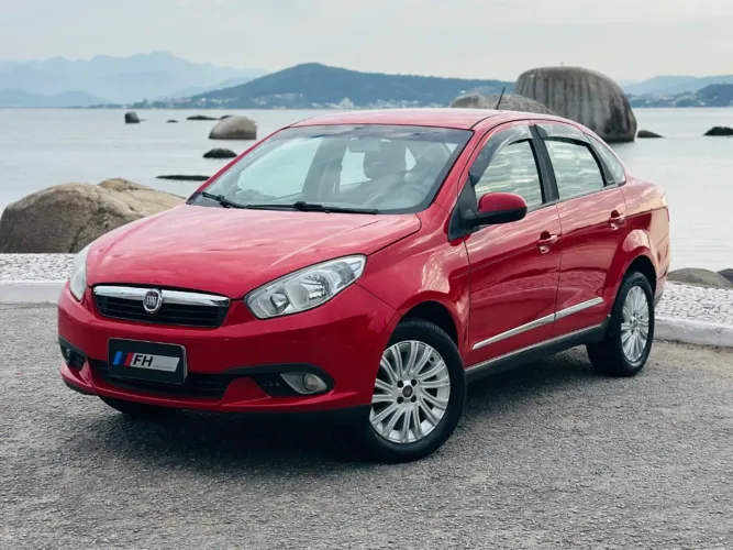 Fiat Grand Siena Essence 1.6 Flex 16V 2016