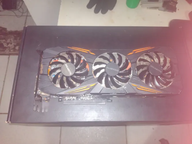 Placa de Vídeo GTX 1070 Gigabyte de 8 Gigas (Com Avarias)