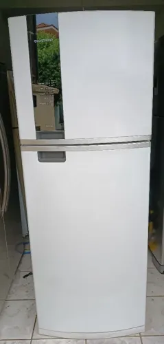 Vendo geladeira Brastemp Frosfree 592 litros funcionando perfeitamente