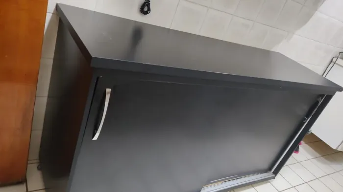 ARMÁRIO COM BANCADA EM MDF - 1,57 m - portas de correr