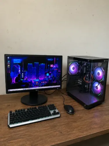 Computador completo com Core i7, SSD e gabinete gamer RGB. Máquina rápida