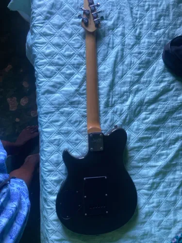 Guitarra tgm no precinho é sem mimi pra levar logo