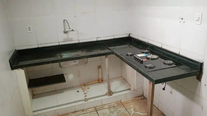 SERVIÇOS DE MÁRMORE E GRANITOS 