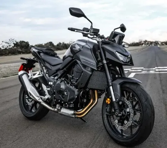 Honda CB 750 Hornet 0Km, últimas unidades 2026 - documentação cortesia