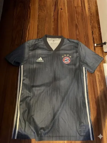 CAMISA ADIDAS ORIGINAL - BAYERN MUNIQUE TORCEDOR 2019 VISITANTE