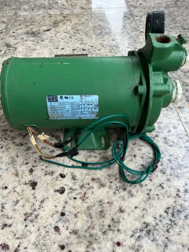 VENDE-SE BOMBA D?AGUA FAMAC 1 CV 