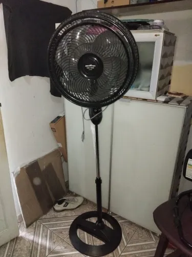 VENTILADOR BRITÂNIA TURBO DE COLUNA PADRÃO DE QUALIDADE