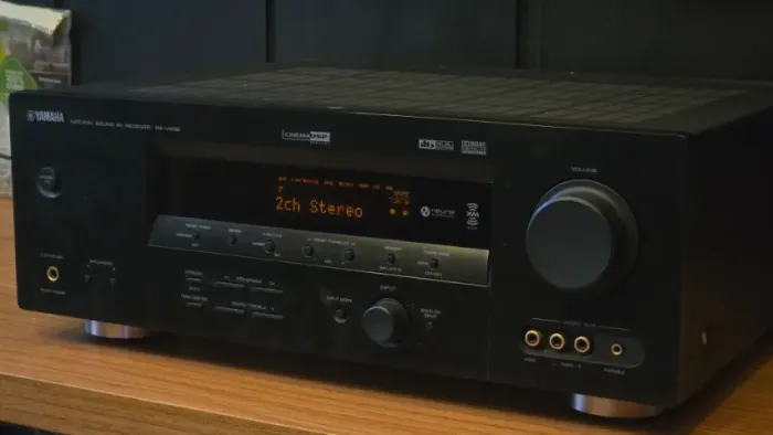Receiver Yamaha RX-V459 funcionando - sem controle - 120V