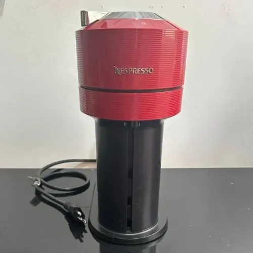 Máquina de café Nespresso Vertuo Next vermelho cereja