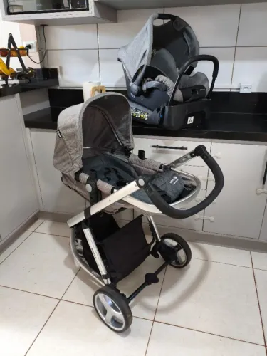 Vendo carrinho Safety 1st Mobi Trio com bebê conforto + Almofada Safety 1st SafeComfort