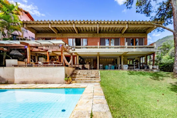Casa com 4 quartos em Agriões, Teresópolis.
