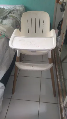 VENDO CADEIRA ALIMENTAÇÃO R$ 100